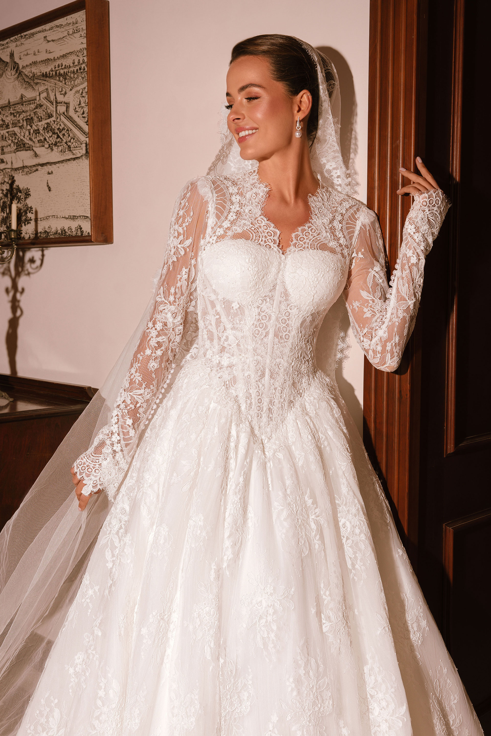 Modest wedding dress with refined details for a Sharjah wedding